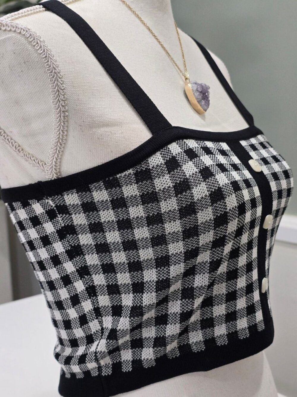 SHEIN ✦ Crop Top ✦ Black White Gingham Pearlized Buttons Knit Strap Crop S NWT - Picture 5 of 9